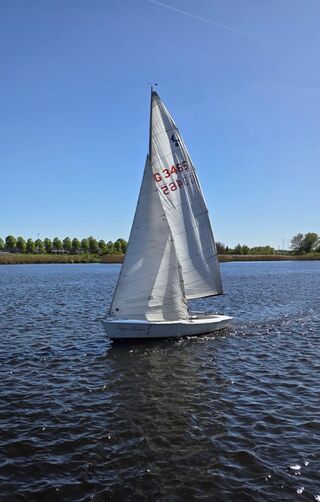 Open zeilboot 20m2 , Kielzugvogel, 5,8 meter, Grijs / Chroom